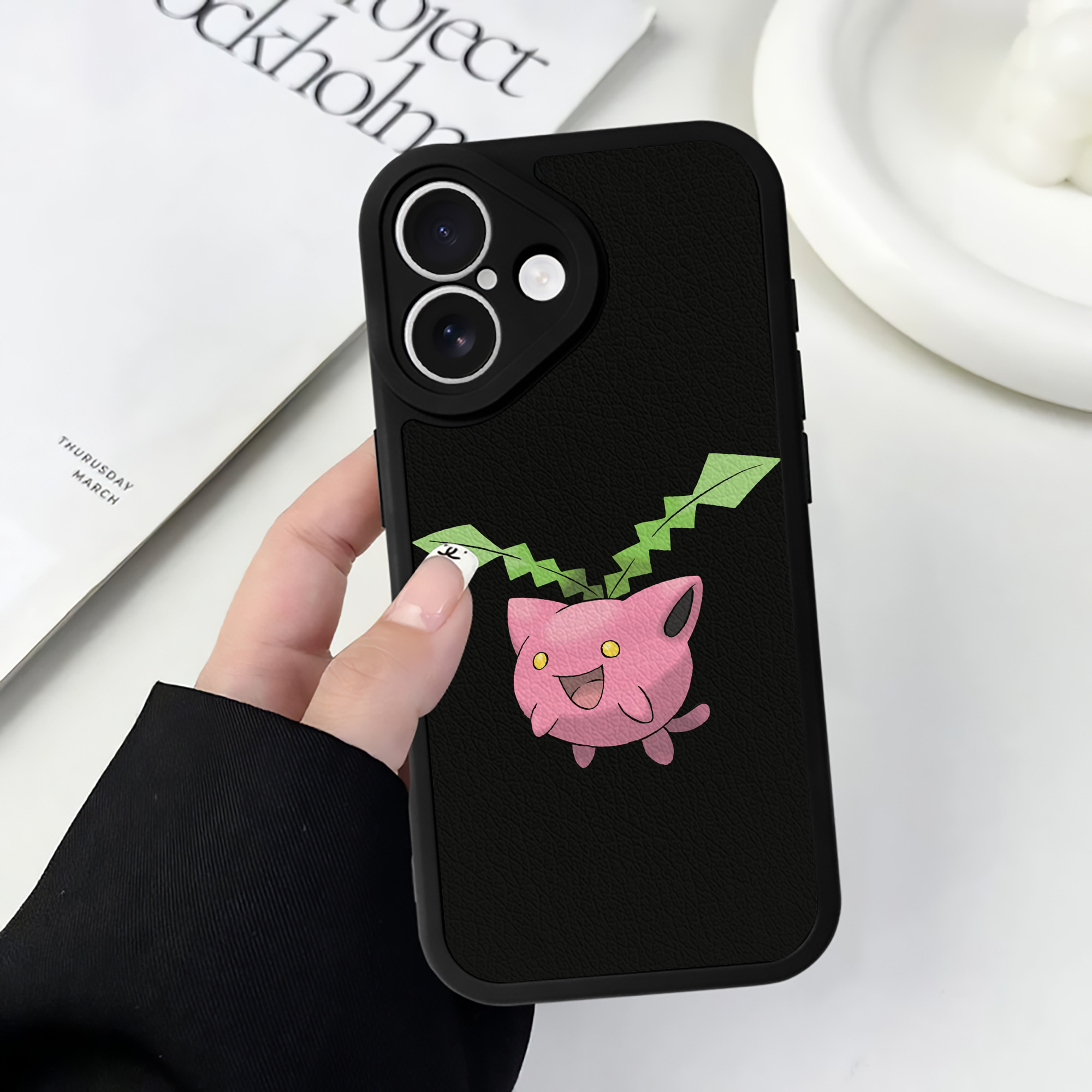 （画像用） ポケットモンスター Pokémon 【iPhone 16シリーズ対応】シリコンスマホケース（レザー調） 材質：シリコン